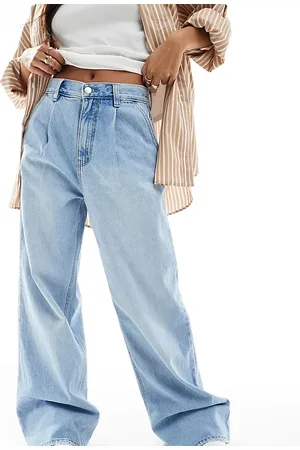 Stradivarius Petite wide leg jean in light wash
