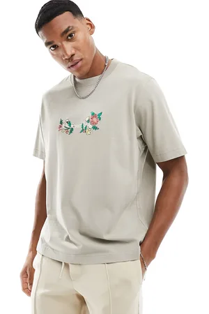 Abercrombie & Fitch Embroidered floral chest logo heavyweight t-shirt in beige