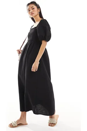 New Look Shirred waist broderie detail dress in black