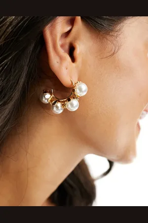 True Decadence Graduating pearl hoop earrings in