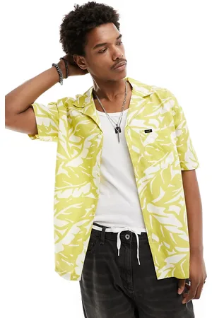 Lee Short sve revere collar leaf print shirt in