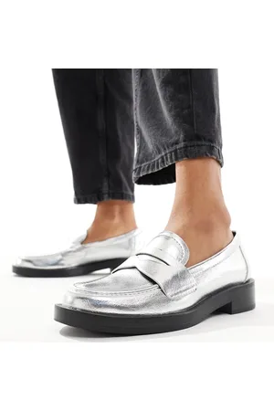 Stradivarius Loafer in
