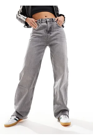 Pull&Bear Comfort straight leg high rise jean in washed