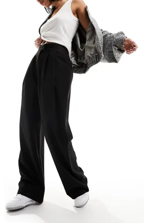 ASOS Tailored wide leg trouser with pleat detail in