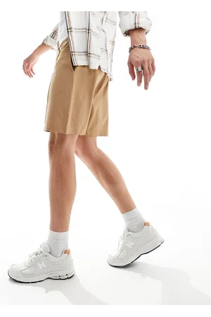 New Look Pique pintuck shorts in mid