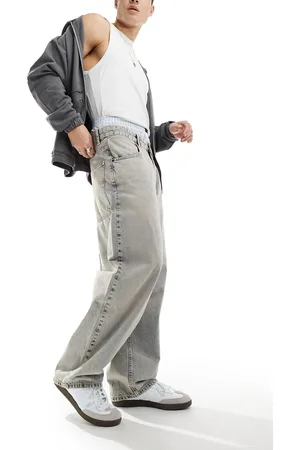 Pull&Bear Baggy skater fit jeans in washed blue