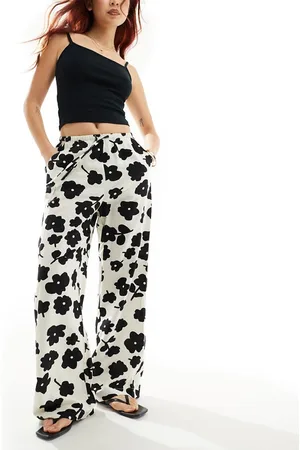 VERO MODA Aware wide leg trousers in monochrome floral print