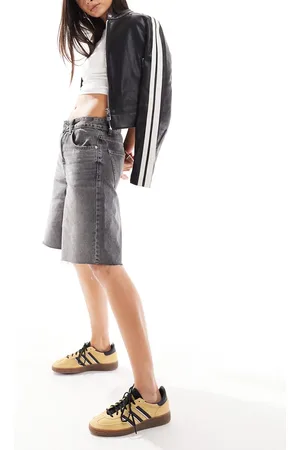 Pull&Bear Relaxed longline denim short in washed