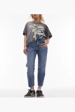 Topshop Cropped mid rise straight jeans with raw hems in mid