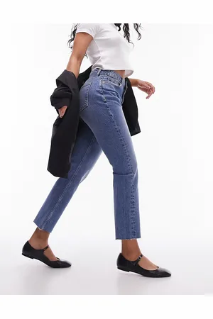 Topshop Cropped mid rise straight jeans with raw hems in mid