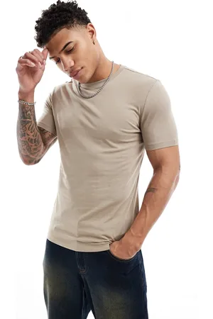 New Look Muscle fit t-shirt in dark khaki