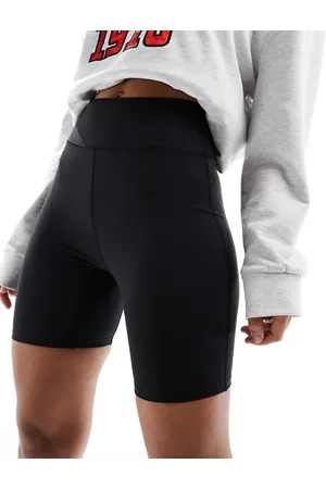 Ellesse Penzanna legging shorts in