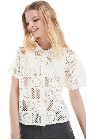 Obey Texture print top in off
