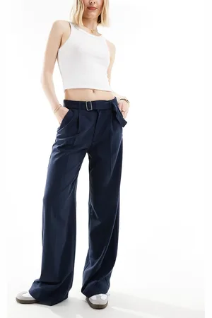 Pull&Bear Wide leg pleat tailored trouser with belt in navy