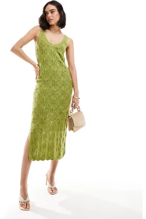 New Look Stitched v-neck dress in light