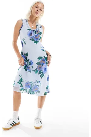 Reclaimed Midi tea dress in blue floral print