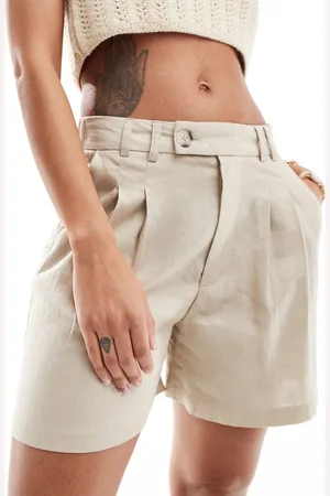 Stradivarius Linen look bermuda short in natural