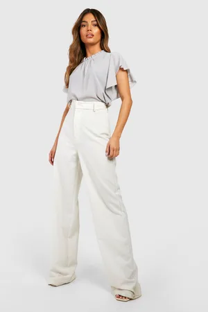 Boohoo Woven Frill Sleeve And Neck Blouse