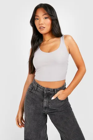 Boohoo Petite Amanda Lettuce Hem V Neck Crop Top