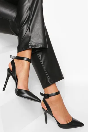 Boohoo Chunky Buckle 2 Part Court Shoe