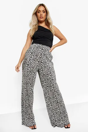 Boohoo Plus Leopard Plisse Trousers