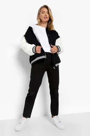 Boohoo Mid Rise Distressed Boyfriend Jeans