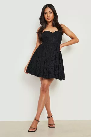 Boohoo Dame Hverdagskjoler - Petite Lace Sweetheart Bandeau Skater Dress