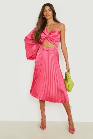 Boohoo Satin Knot Front One Shoulder Crop