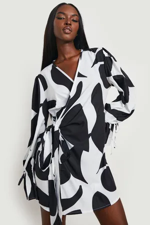 Boohoo Abstract Printed Volume Sleeve Wrap Dress