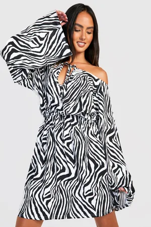 Boohoo Zebra Flare Sleeve Tie Smock Dress