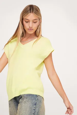 Boohoo Knitted V Neck Sleeveless Sweater Vest