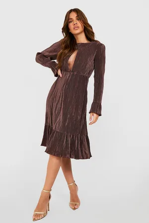 Boohoo Plisse Keyhole Drop Hem Midi Dress