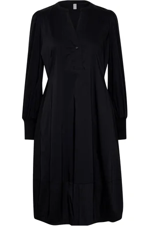 Culture Cuantoinett Rib Dress Knelang Kjole Black