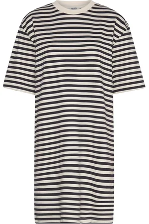 mbyM Emrys Long-M Kort Kjole Black