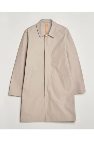 PRIVATE WHITE V.C. Herre Trenchcoats - Unlined Cotton Ventile Mac Coat 3.0 Plaza Taupe