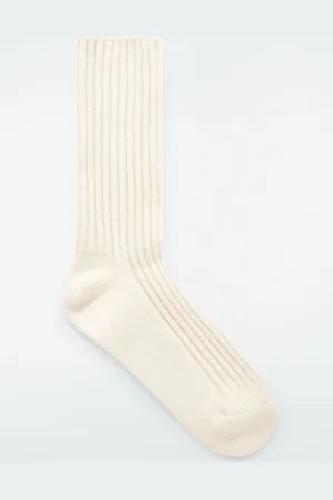 COS RIBBED CASHMERE SOCKS