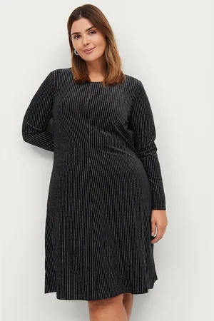 Zizzi Fløyelkjole mLanna L/S Knee Dress