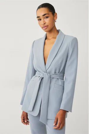 ELLOS Blazer med slips og sjalkrage