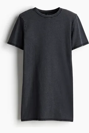 H&M T-shirtkjole med skulderputer