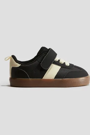 H&M Sneakers