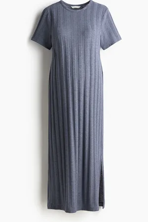 H&M MAMA Ribbestrikket kjole