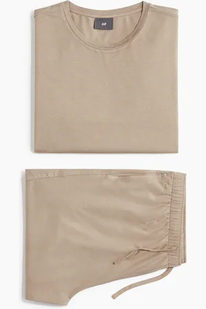 H&M Pyjamas med T-shirt og shorts i trikot