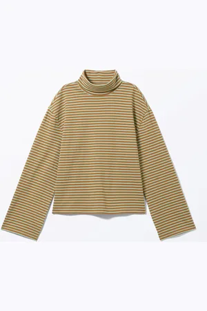 Monki Boxy Long-Sleeved Mock Turtleneck Top
