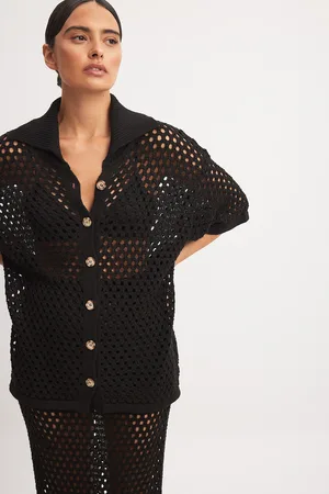 NA-KD Hole Knitted Buttoned Short Sleeve Sweater