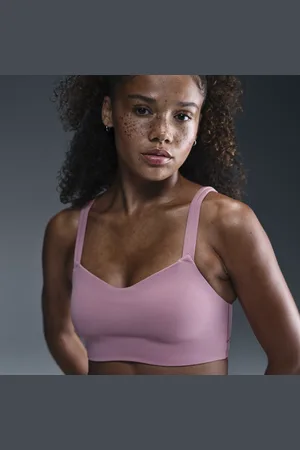 Nike Zenvy Strappy sports-BH med polstring og lett støtte til dame