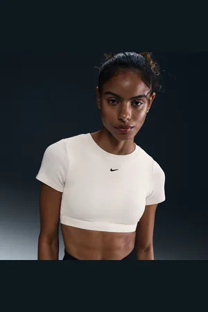 Nike Sportswear Classic T-skjorte med amme-BH med lett støtte til dame