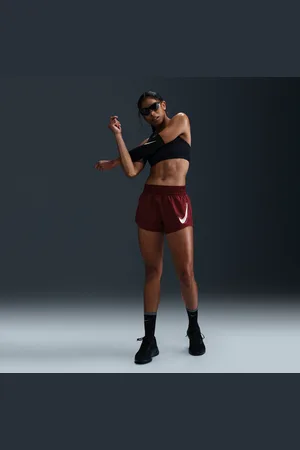 Nike One Dri-FIT fôret løpeshorts med mellomhøyt liv til dame