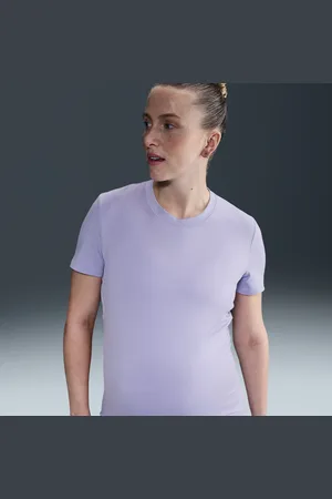 Nike (M) One Dri-FIT kortermet trøye med smal passform til dame (mammaklær)