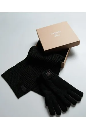 Superdry Gavesett med Stockholm-skjerf og hansker