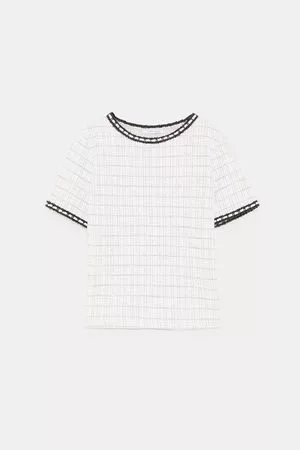 Zara T-skjorte med tekstur og perlebånd